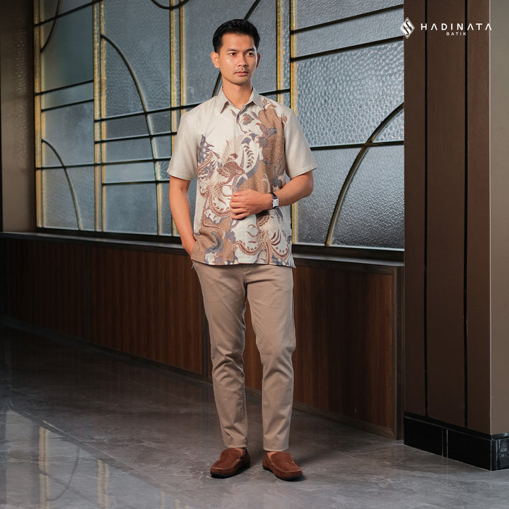 Hadinata Batik Premium Kemeja Batik Pria Lengan Pendek Furing Dobby Garudeya Cream
