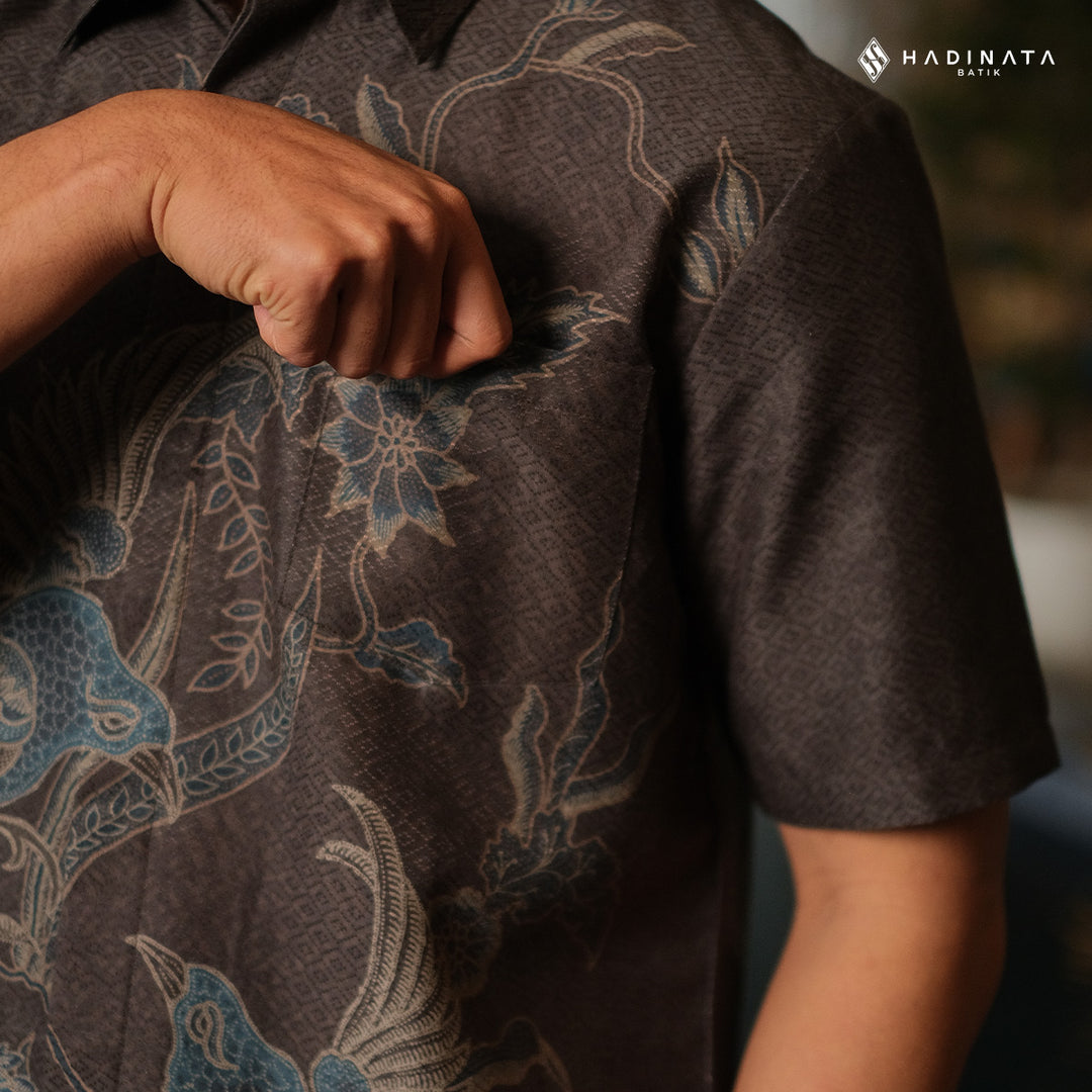 Hadinata Batik Premium Kemeja Batik Pria Lengan Pendek Furing Dobby Garudeya Brown