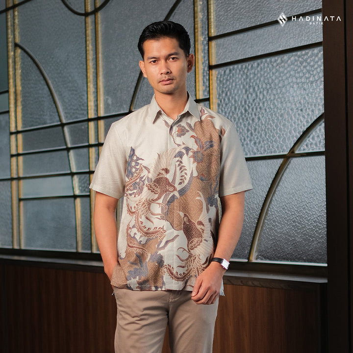 Hadinata Batik Premium Kemeja Batik Pria Lengan Pendek Furing Dobby Garudeya Cream