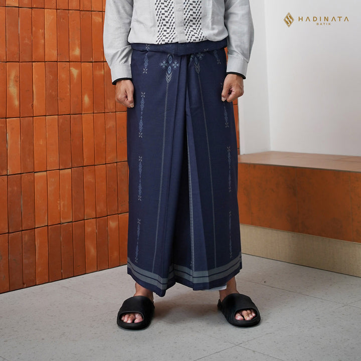 Hadinata Batik Sarung Saskara Navy