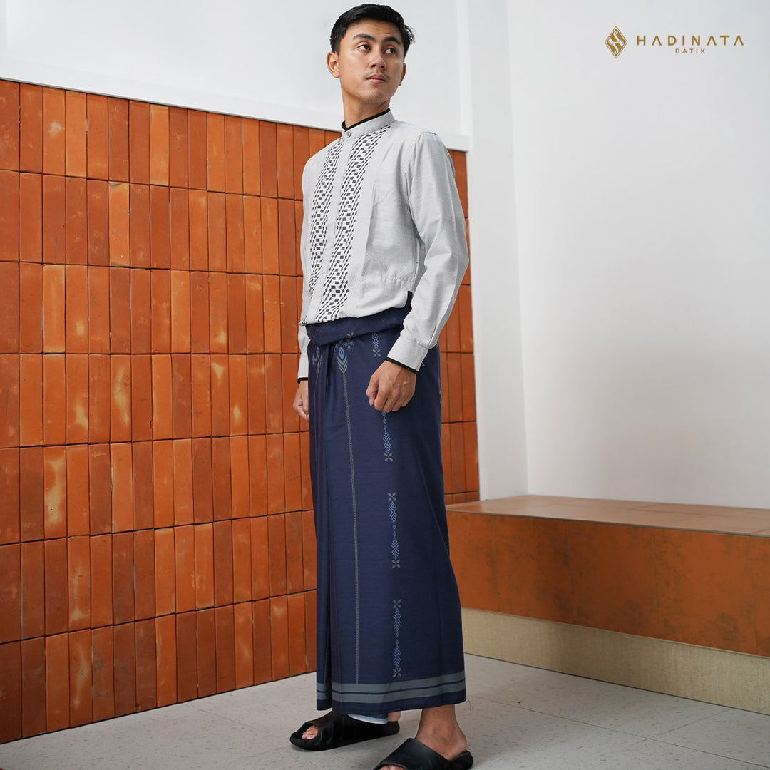 Hadinata Batik Sarung Saskara Navy