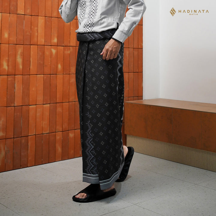 Hadinata Batik Sarung Ayoeb Black