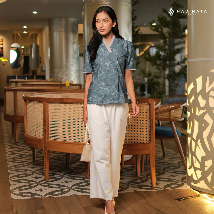 Hadinata Batik Premium Blouse Batik Wanita Lengan Pendek Superfine Wardhani Blue