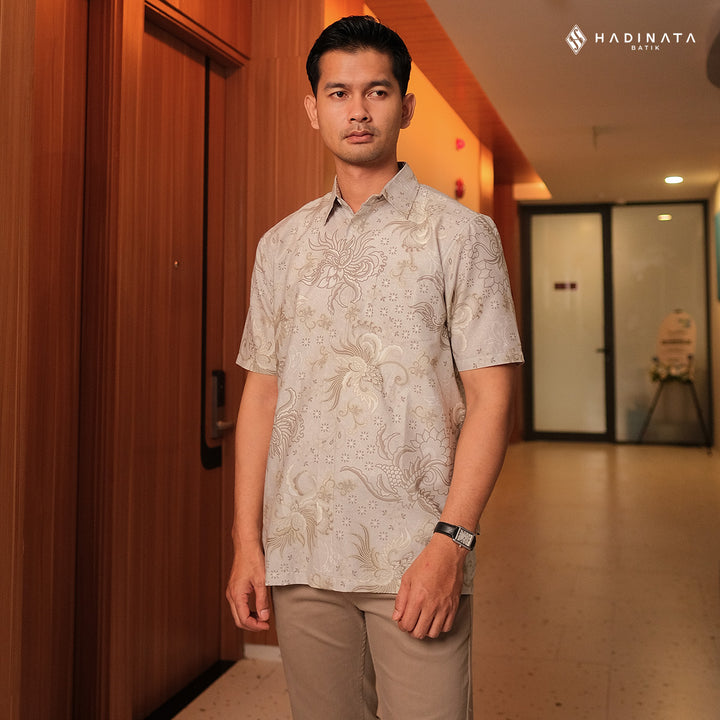 Hadinata Batik Premium Kemeja Batik Pria Lengan Pendek Superfine Sukmara Cream