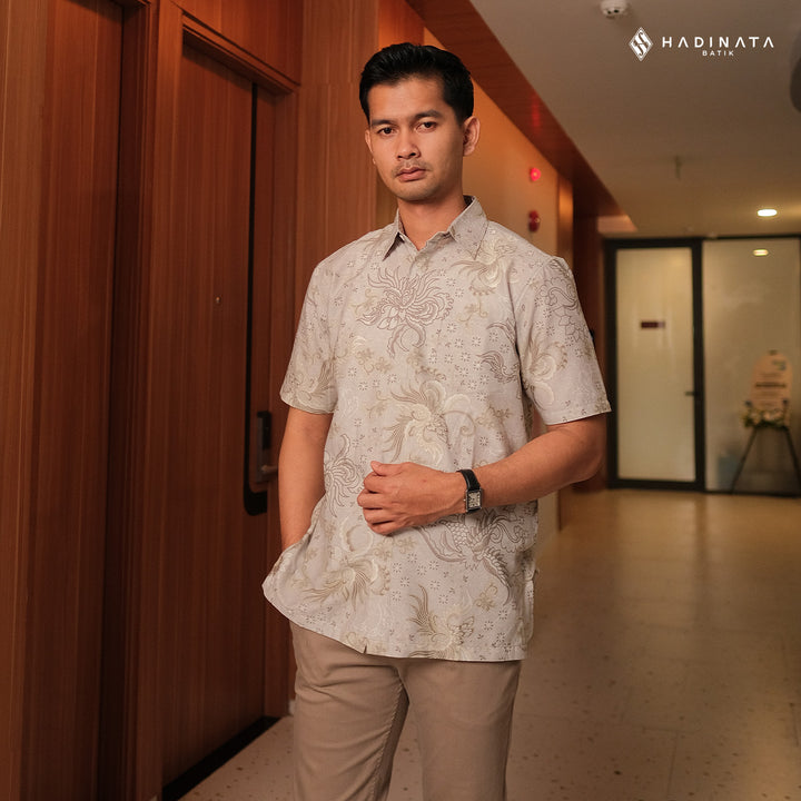 Hadinata Batik Premium Kemeja Batik Pria Lengan Pendek Superfine Sukmara Cream