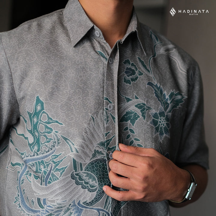 Hadinata Batik Premium Kemeja Batik Pria Lengan Pendek Furing Dobby Garudeya Grey