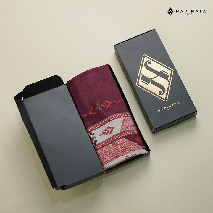 Hadinata Batik Premium Sarung Saskara Maroon