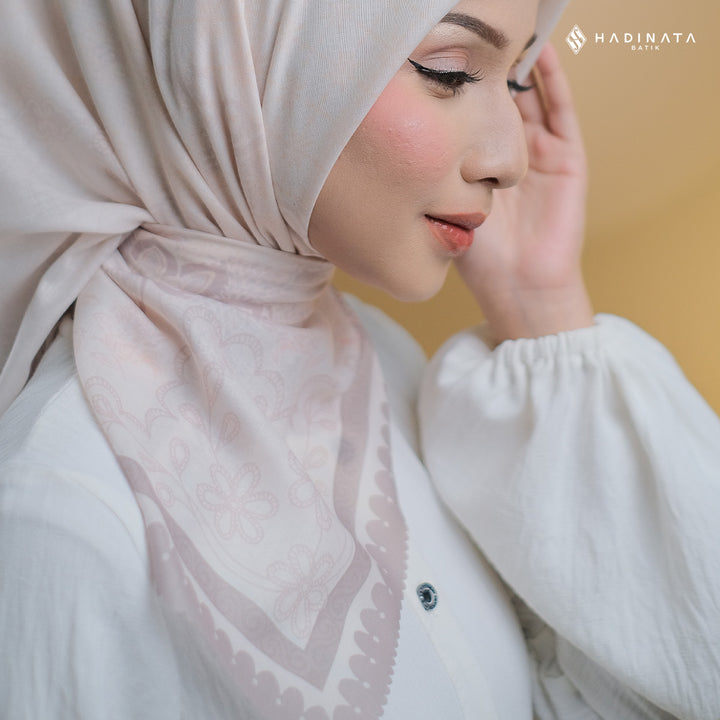 Hadinata Batik Hijab Premium Alina Cream