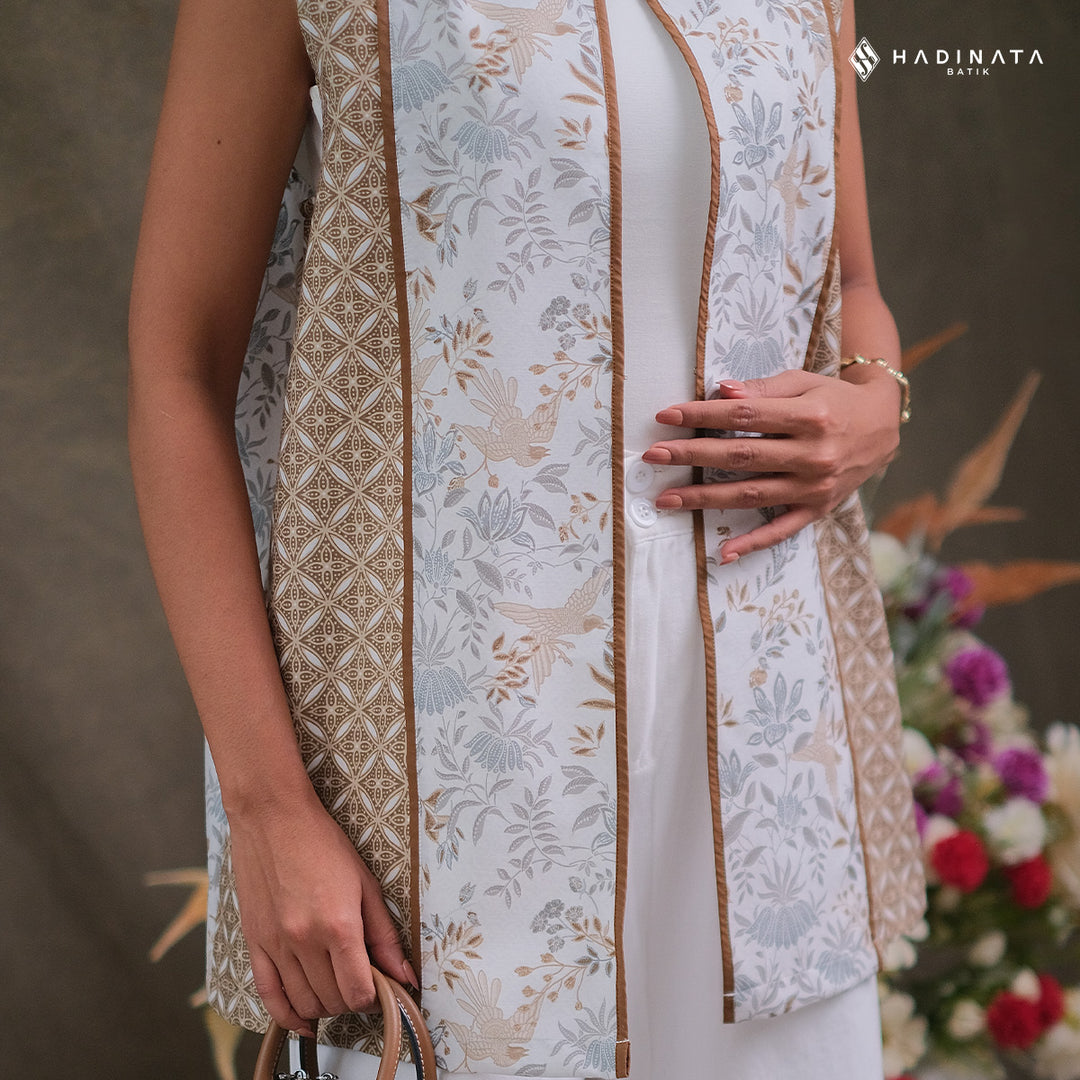 Hadinata Batik Premium Outer Wanita Superfine Furing Widuri White