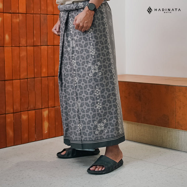 Hadinata Batik Premium Sarung Husein Grey