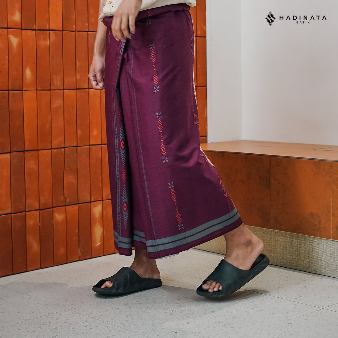 Hadinata Batik Premium Sarung Saskara Maroon