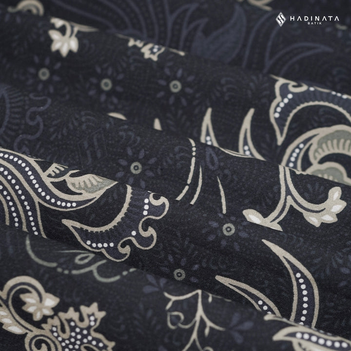 Kain Batik -  Sukmara Black