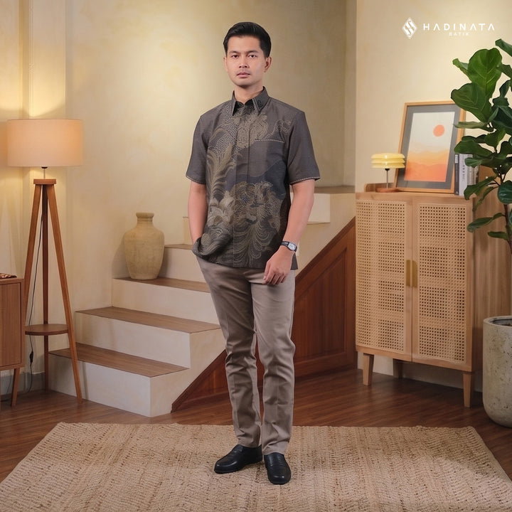 Hadinata Embroidery Batik Kemeja Pendek Dobby Paksi Gandrung Brown