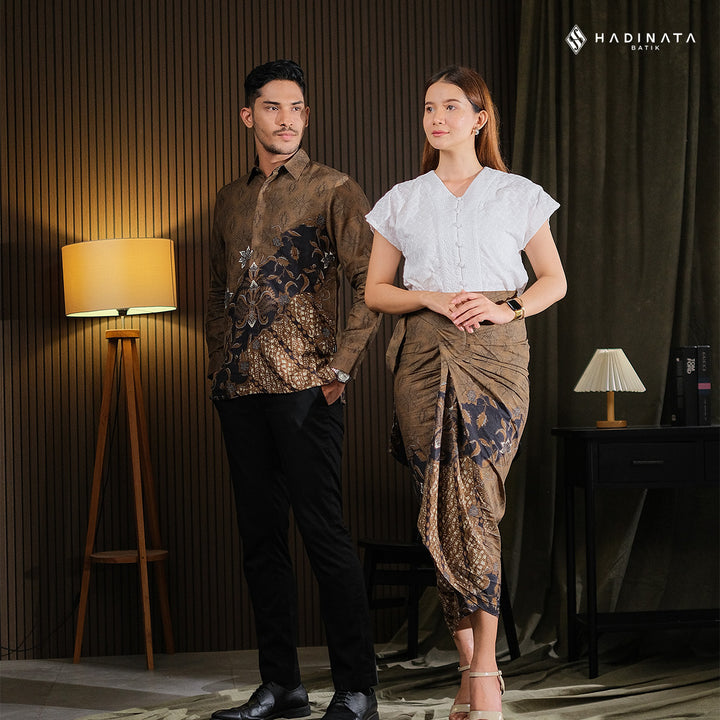Hadinata Batik Sarimbit Set Batik Couple Vardhana Brown - Kemeja Panjang Dobby Furing & Rok Lilit