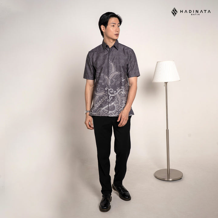 Hadinata Batik Premium Kemeja Batik Pria Lengan Pendek Superfine Datura Grey