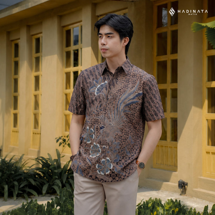 Hadinata Batik Premium Kemeja Batik Pria Lengan Pendek Superfine Akandra Brown