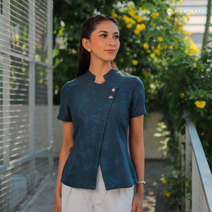 Hadinata Batik Wanita Premium Kebaya Dobby Lengan Pendek Lir Sasmita Navy