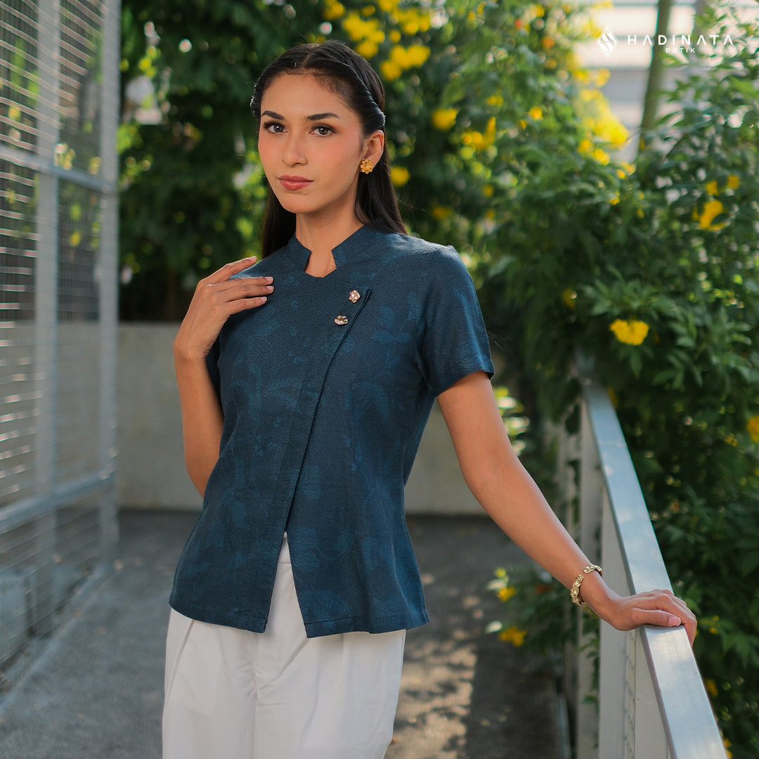 Hadinata Batik Wanita Premium Kebaya Dobby Lengan Pendek Lir Sasmita Navy