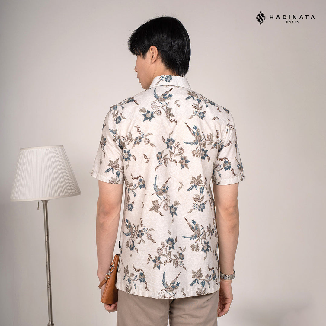 Hadinata Batik Premium Pria Kemeja Pendek Slim Fit Superfine Rinanti Cream
