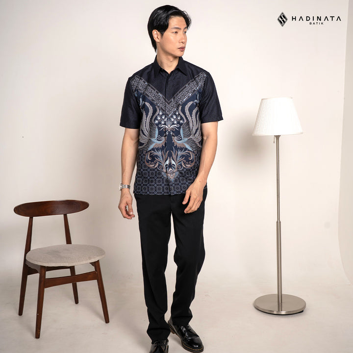 Hadinata Batik Premium Kemeja Batik Pria Lengan Pendek Superfine Himaira Navy