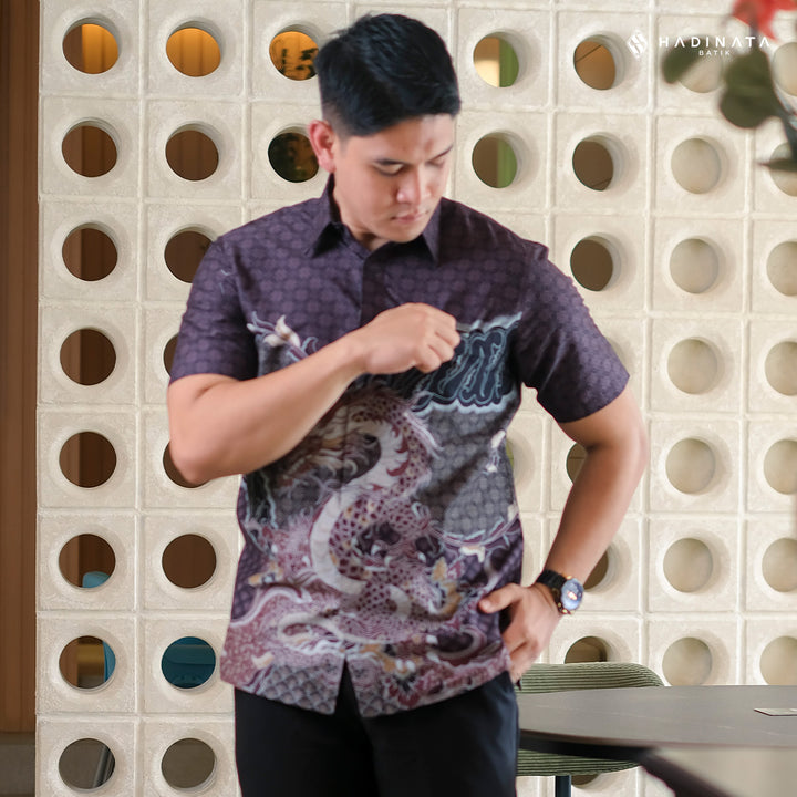 Hadinata Batik Premium Kemeja Batik Pria Lengan Pendek Superfine Vasuki Maroon