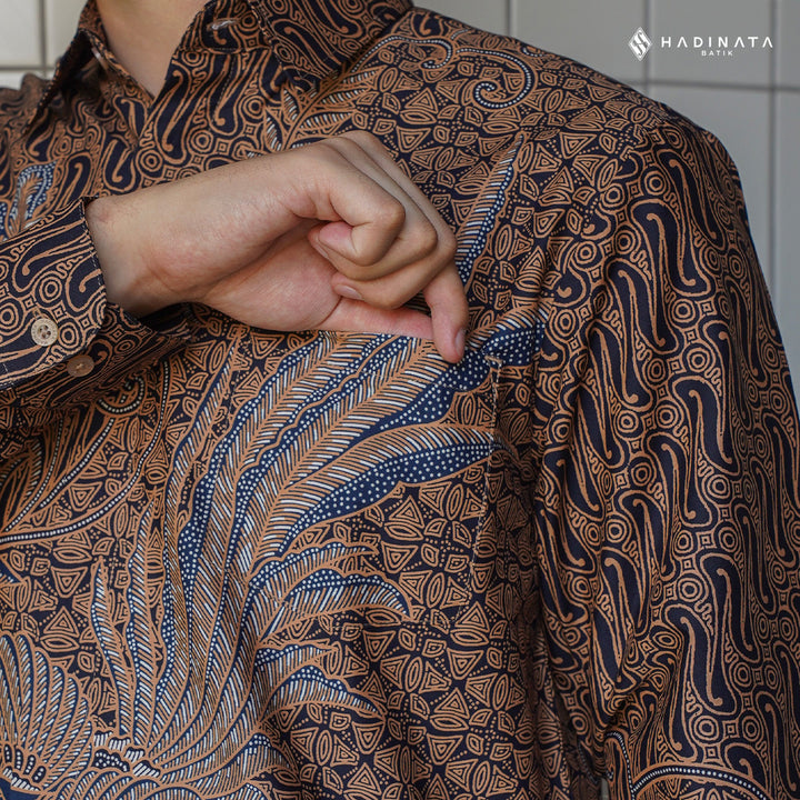 Hadinata Batik Premium Kemeja Batik Pria Lengan Panjang Superfine Furing Akandra Brown