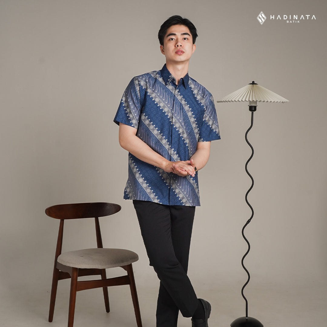 Hadinata Batik Premium Kemeja Batik Pria Lengan Pendek Superfine Sarkara Navy