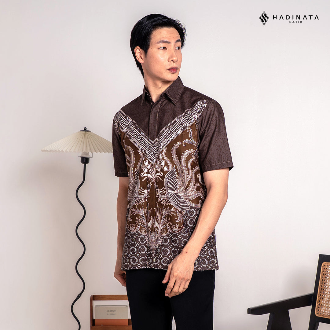 Hadinata Batik Premium Kemeja Batik Pria Lengan Pendek Superfine Himaira Brown