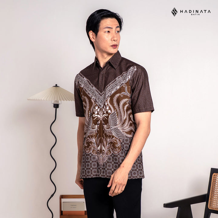 Hadinata Batik Premium Kemeja Batik Pria Lengan Pendek Superfine Himaira Brown