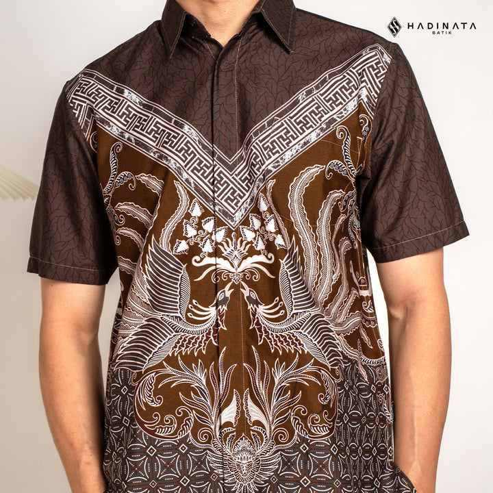 Hadinata Batik Premium Kemeja Batik Pria Lengan Pendek Superfine Himaira Brown