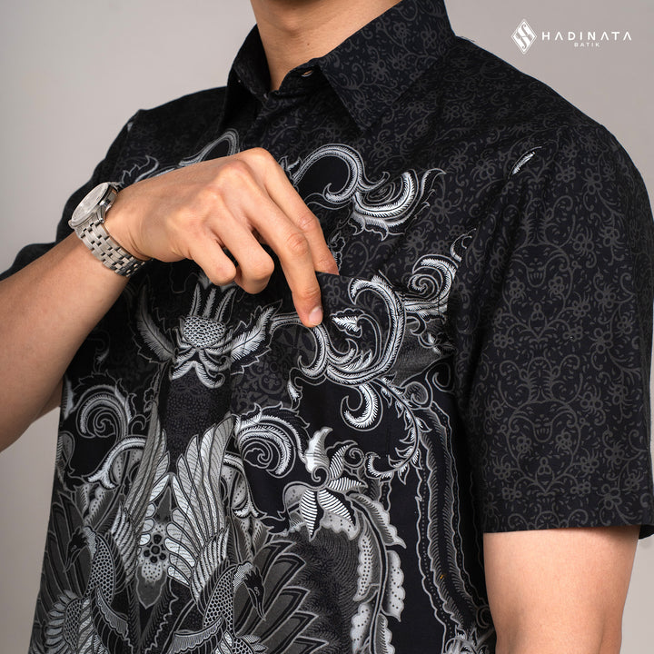 Hadinata Batik Premium Kemeja Batik Pria Lengan Pendek Superfine Harsh Black