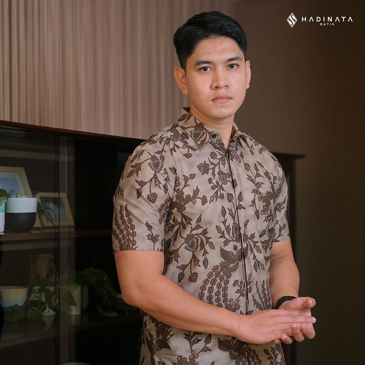 Hadinata Batik Premium Kemeja Batik Pria Lengan Pendek Superfine Wihangga Brown