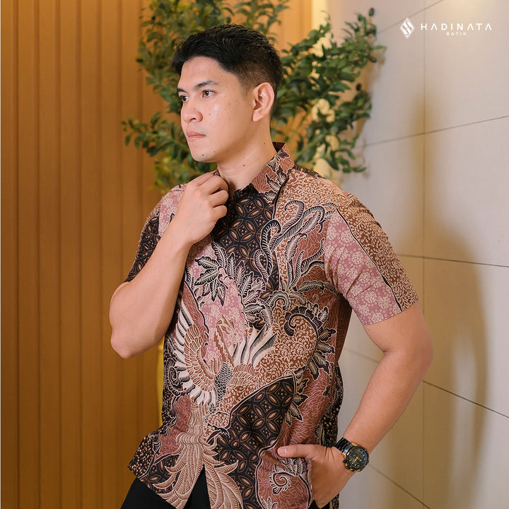Hadinata Batik Premium Kemeja Batik Pria Lengan Pendek Superfine Bhumi Paksi Brown