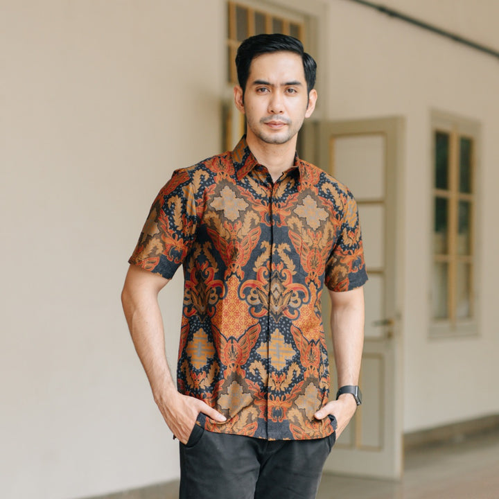 Hadinata Batik Premium Kemeja Batik Pria Lengan Pendek Karna Kalyani