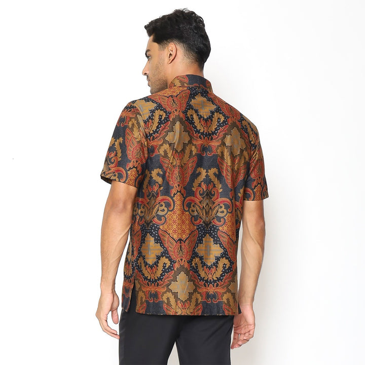Hadinata Batik Premium Kemeja Batik Pria Lengan Pendek Karna Kalyani