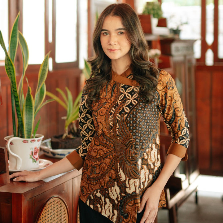 Hadinata Batik Wanita Blouse Maharani Manggala