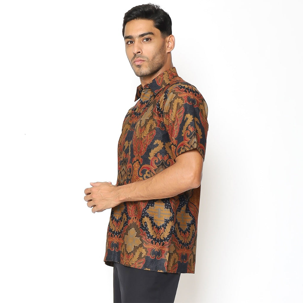 Hadinata Batik Premium Kemeja Batik Pria Lengan Pendek Karna Kalyani