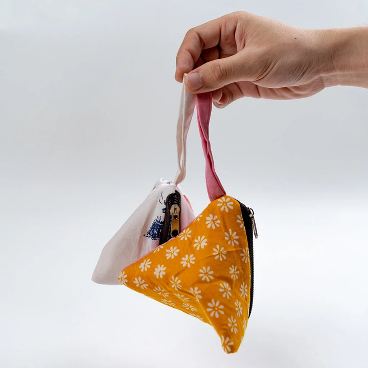 Hadinata Batik Dompet Koin Segitiga Perca Batik – Handmade & Unik