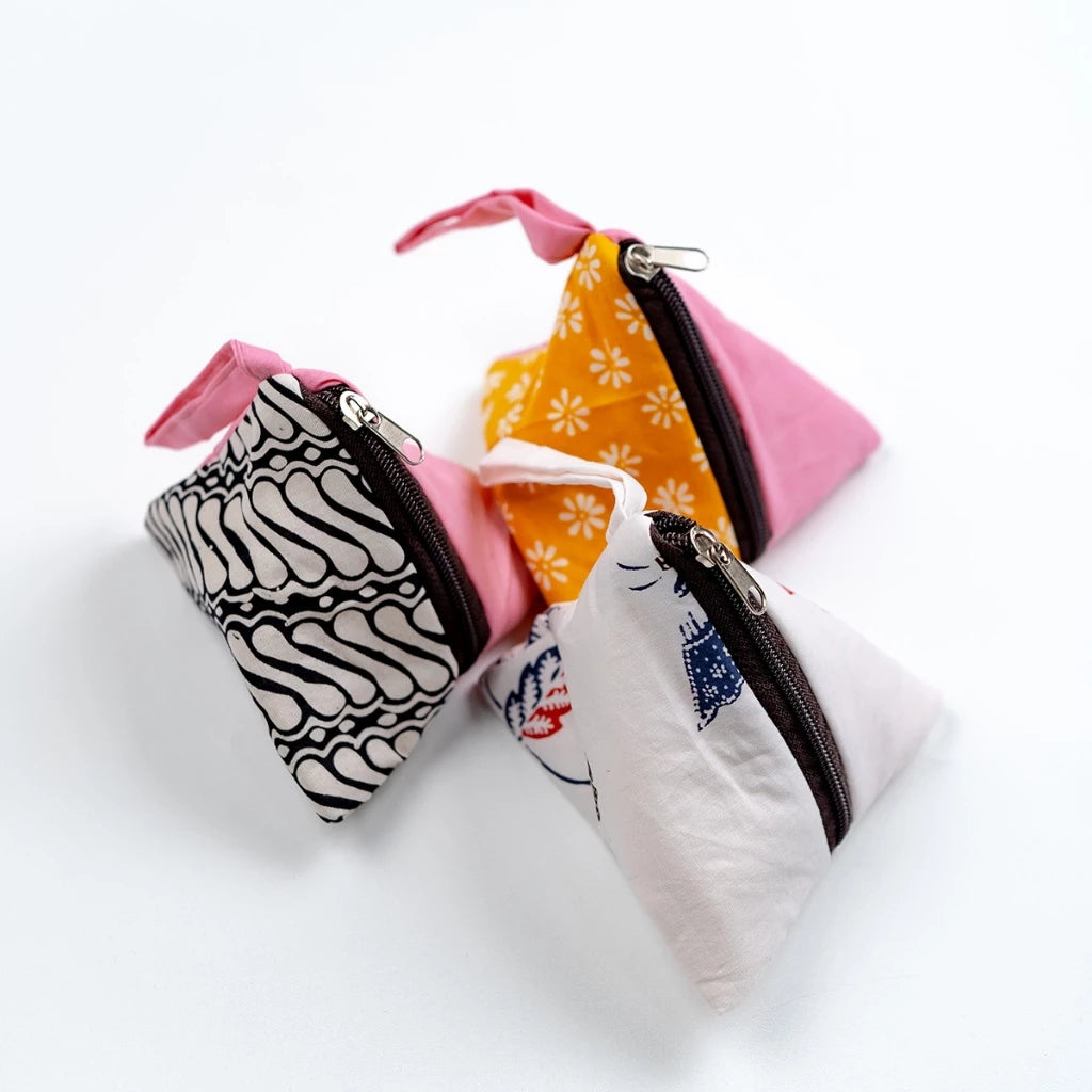 Hadinata Batik Dompet Koin Segitiga Perca Batik – Handmade & Unik