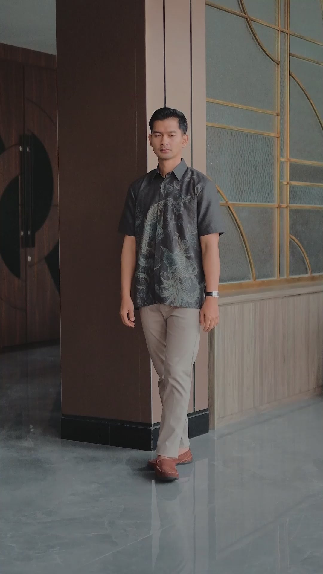 Hadinata Batik Premium Kemeja Batik Pria Lengan Pendek Furing Dobby Garudeya Brown