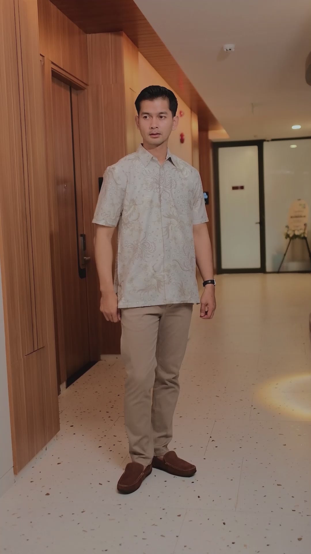 Hadinata Batik Premium Kemeja Batik Pria Lengan Pendek Superfine Sukmara Cream