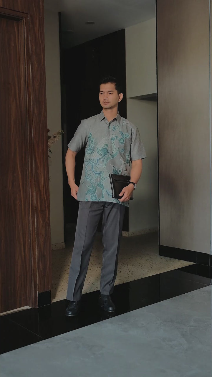 Hadinata Batik Premium Kemeja Batik Pria Lengan Pendek Furing Dobby Garudeya Grey