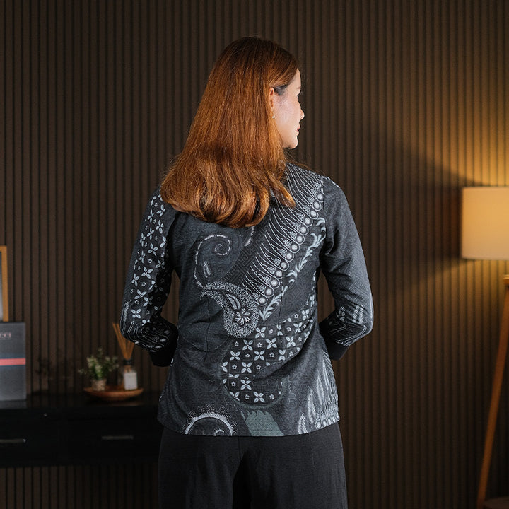 Hadinata Batik Premium Blouse Batik Wanita Lengan Panjang Superfine Deswan Black